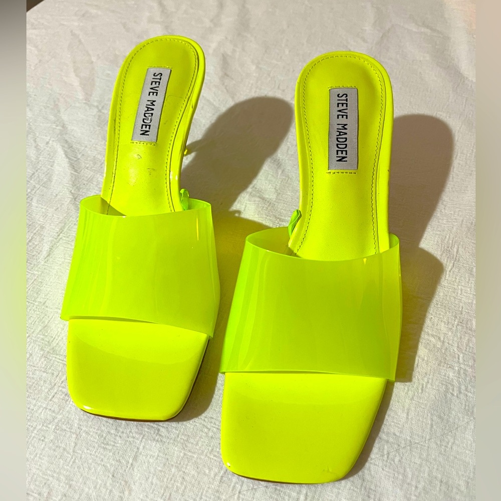 Steve Madden Size 9 Mini Clear 1in Pump Neon Lime Green Peep Toe Heels
